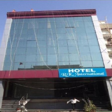 Hotel R K International Лакнау Екстериор снимка